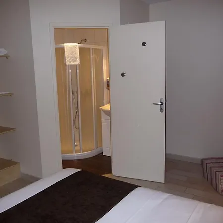 La Godiniere 3* Шоле